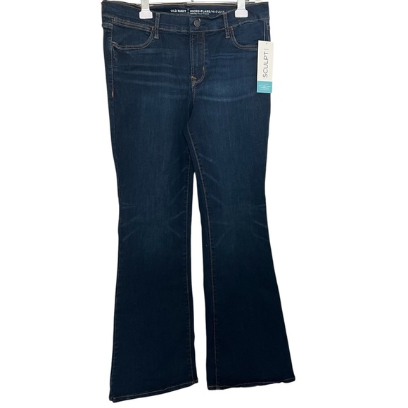 Old Navy Micro Flare Jeans 10P Mid Rise NWT - Picture 1 of 3